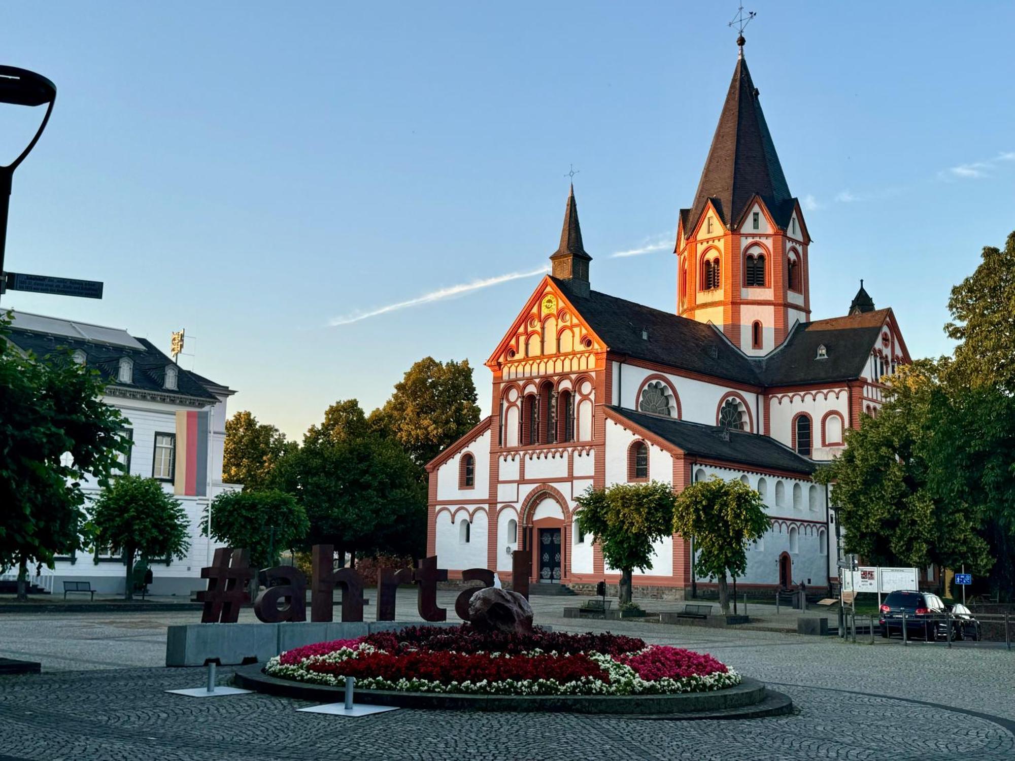 Pension Zum Ahrblick Sinzig Luaran gambar